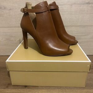 Michael Kors Lawson Bootie 7.5